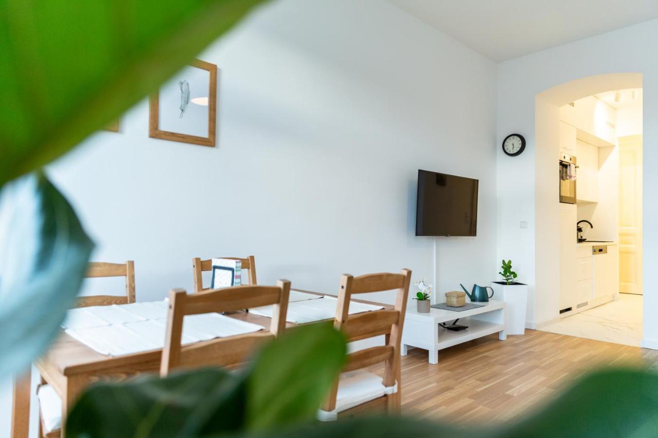 Central Apartment Wenen Buitenkant foto