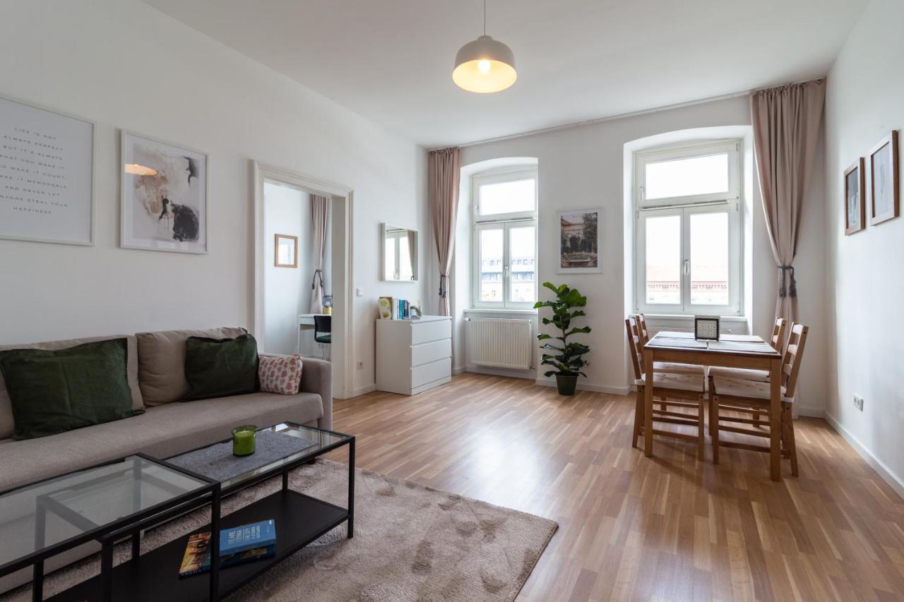 Central Apartment Wenen Buitenkant foto